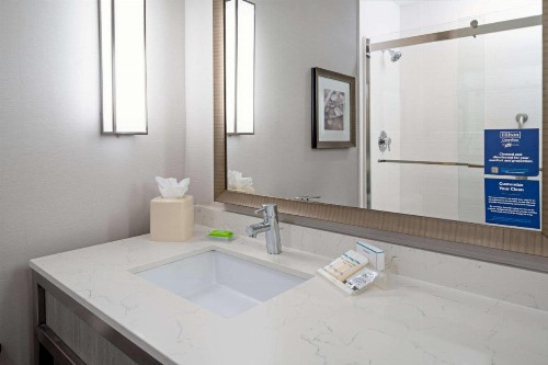 Hilton Garden Inn Roseville - image 19