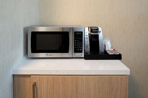 Hilton Garden Inn Roseville - image 21