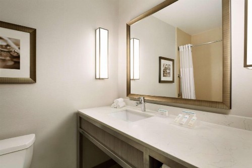 Hilton Garden Inn Roseville - image 24