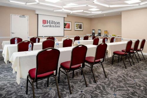Hilton Garden Inn Roseville - image 30