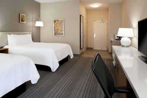 Hilton Garden Inn Roseville - image 37