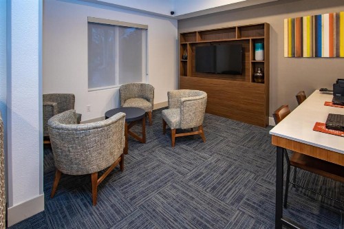 Holiday Inn Express Hotel & Suites Roseville - Galleria Area an IHG Hotel - image 13