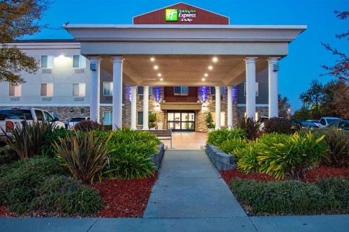 Holiday Inn Express Hotel & Suites Roseville - Galleria Area an IHG Hotel - image 17