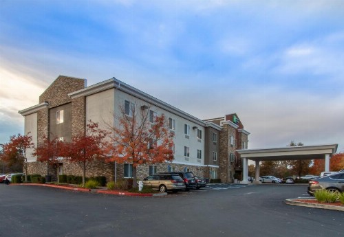 Holiday Inn Express Hotel & Suites Roseville - Galleria Area an IHG Hotel - image 19