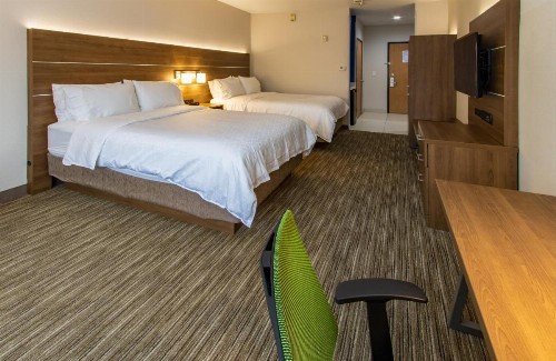 Holiday Inn Express Hotel & Suites Roseville - Galleria Area an IHG Hotel - image 20