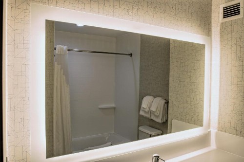 Holiday Inn Express Hotel & Suites Roseville - Galleria Area an IHG Hotel - image 24