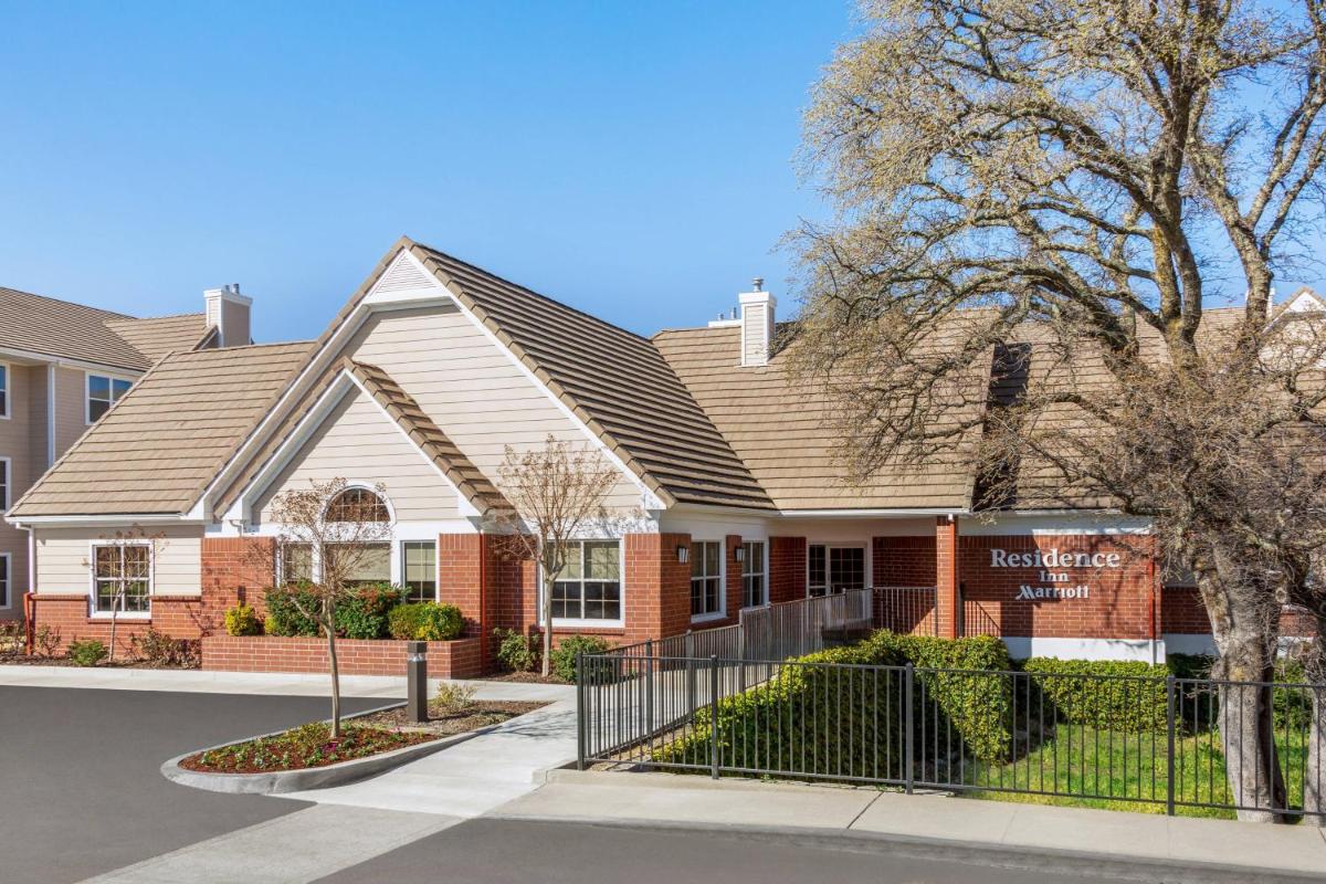 Residence Inn by Marriott Roseville - image 3