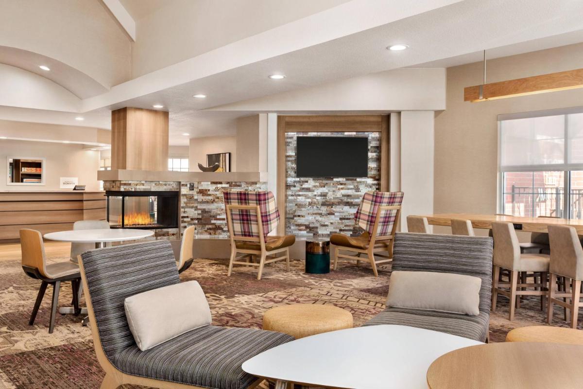 Residence Inn by Marriott Roseville - image 5