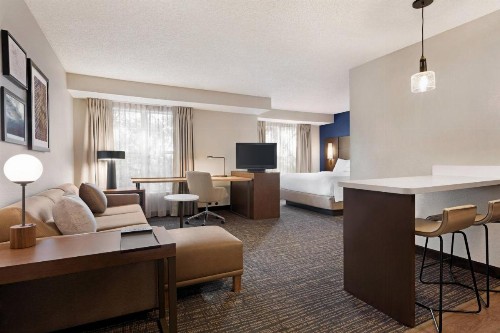 Residence Inn by Marriott Roseville - image 7