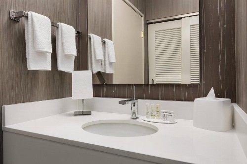 Courtyard by Marriott Roseville - image 15