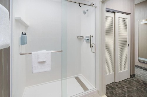 Courtyard by Marriott Roseville - image 16