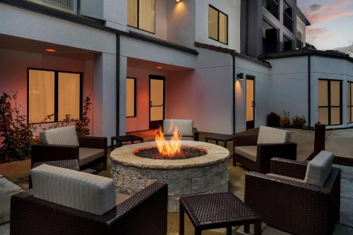 Courtyard by Marriott Roseville - image 17