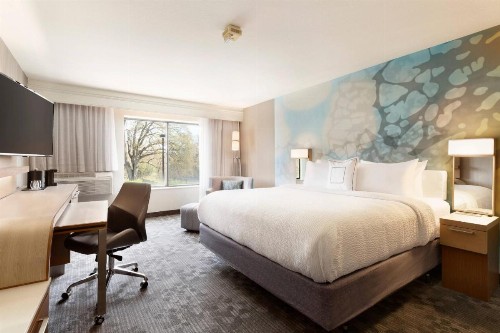 Courtyard by Marriott Roseville - image 20