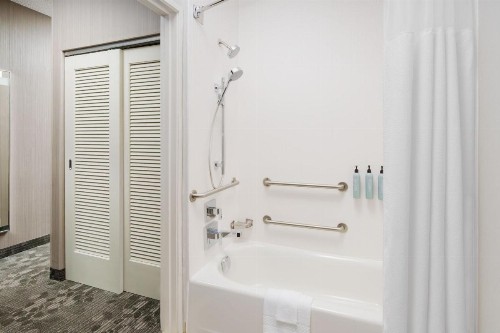 Courtyard by Marriott Roseville - image 26