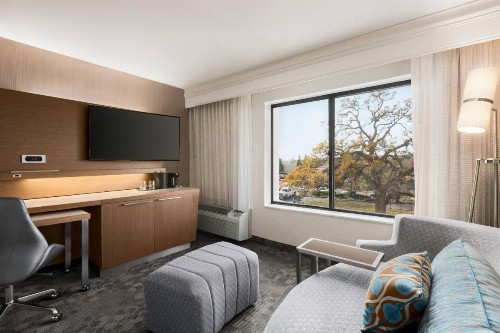 Courtyard by Marriott Roseville - image 28