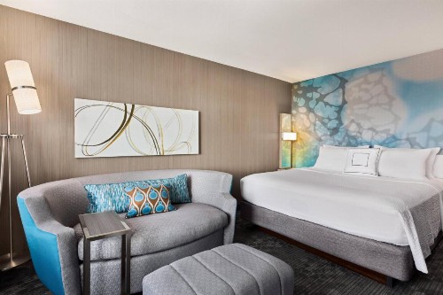 Courtyard by Marriott Roseville - image 4
