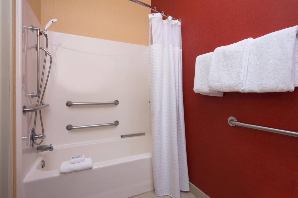 Courtyard by Marriott Roseville - image 5