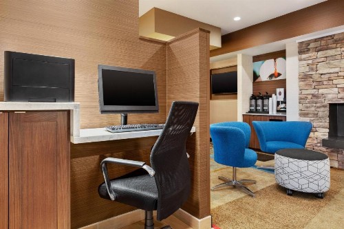 Fairfield Inn Roseville - image 11