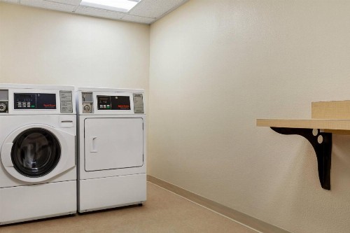 Fairfield Inn Roseville - image 16