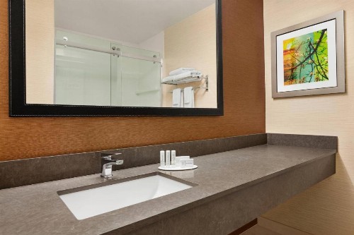 Fairfield Inn Roseville - image 20