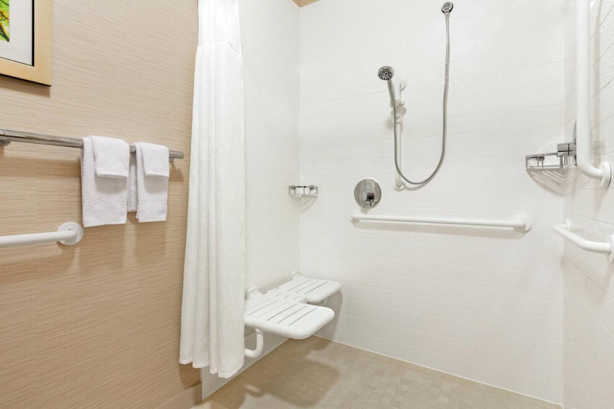 Fairfield Inn Roseville - image 6