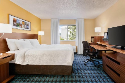 Fairfield Inn Roseville - image 9