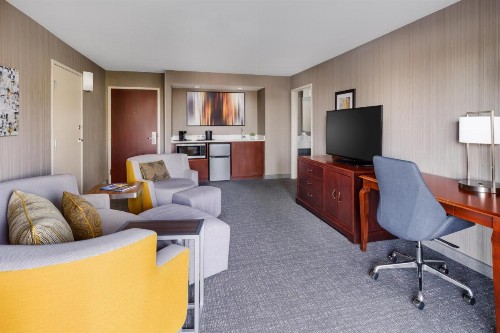 Courtyard by Marriott Roseville Galleria Mall/Creekside Ridge Drive - image 33