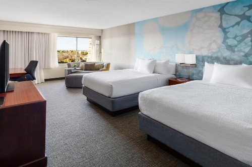 Courtyard by Marriott Roseville Galleria Mall/Creekside Ridge Drive - image 4