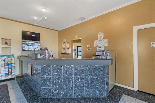 Heritage Inn Express Roseville - image 5
