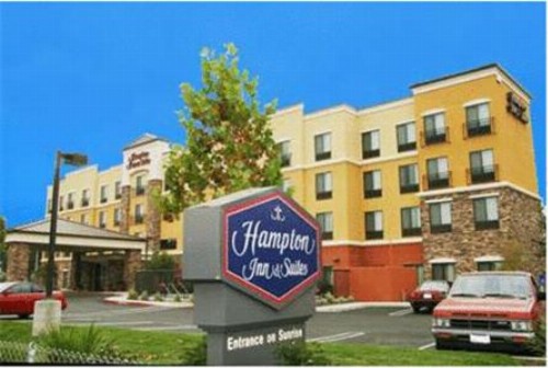 Hampton Inn And Suites Roseville - image 10