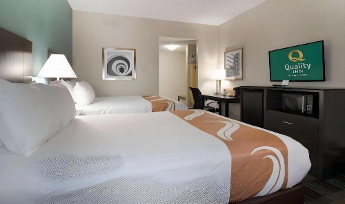 Quality Inn - image 4