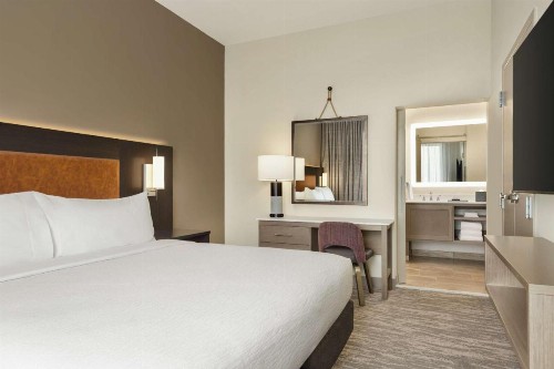 Embassy Suites by Hilton Round Rock - image 17