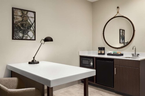 Embassy Suites by Hilton Round Rock - image 23