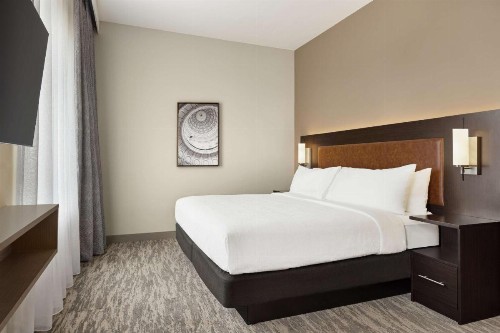 Embassy Suites by Hilton Round Rock - image 25