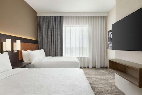 Embassy Suites by Hilton Round Rock - image 3