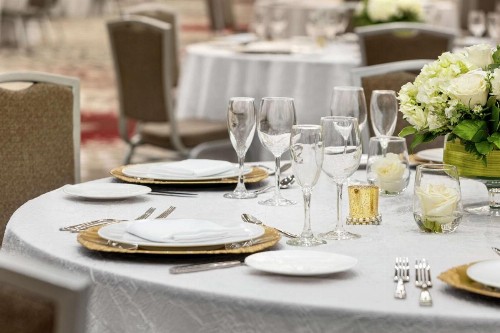 Embassy Suites by Hilton Round Rock - image 42