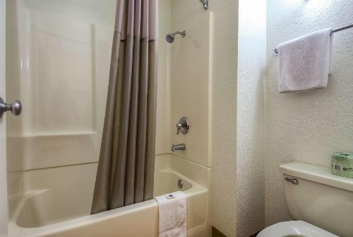 Motel 6-Rowland Heights CA - Los Angeles - Pomona - image 17