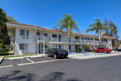 Motel 6-Rowland Heights CA - Los Angeles - Pomona - image 2