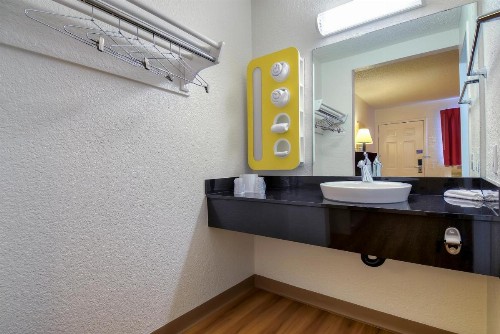 Motel 6-Rowland Heights CA - Los Angeles - Pomona - image 37