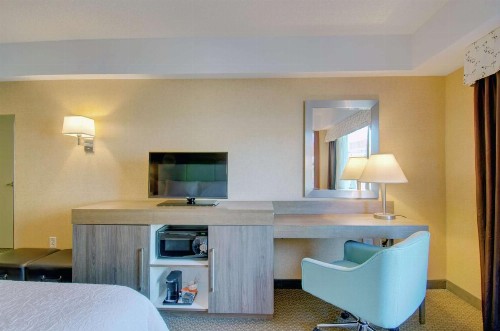 Hampton Inn & Suites Boston Crosstown Center - image 31