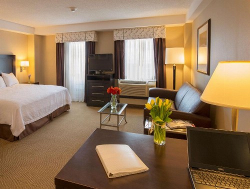 Hampton Inn & Suites Boston Crosstown Center - image 40