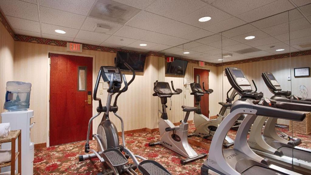 Best Western Plus Boston Hotel - image 2