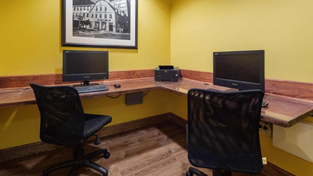 Best Western Plus Boston Hotel - image 3