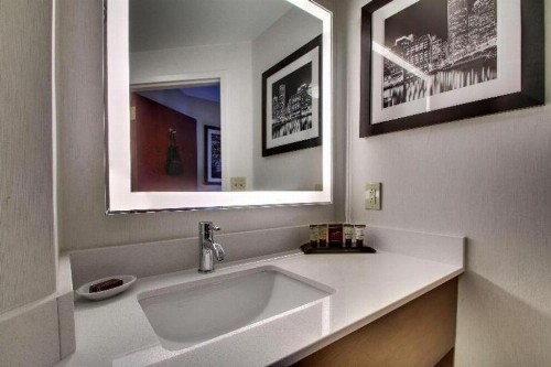 Best Western Plus Boston Hotel - image 27
