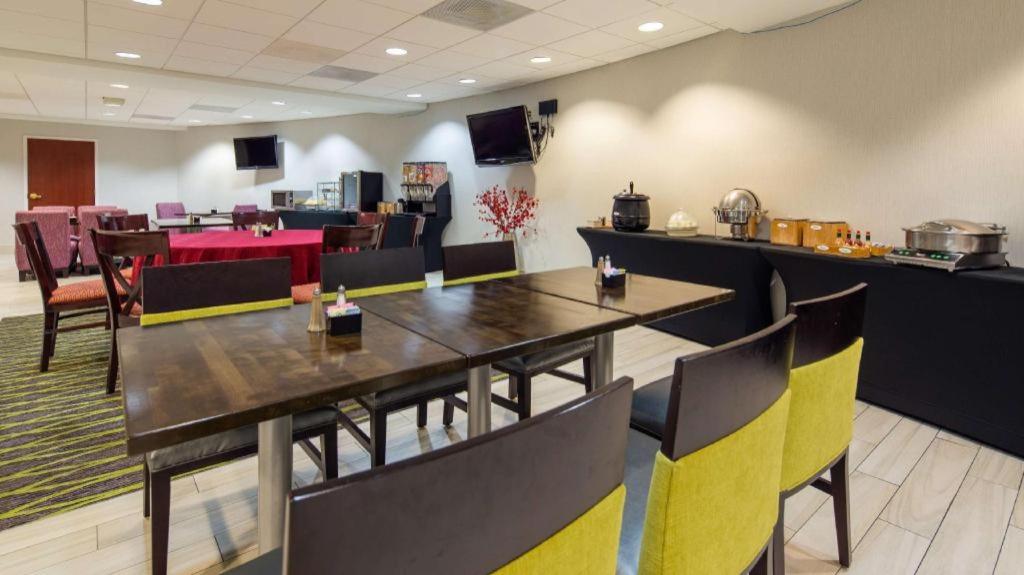 Best Western Plus Boston Hotel - image 7