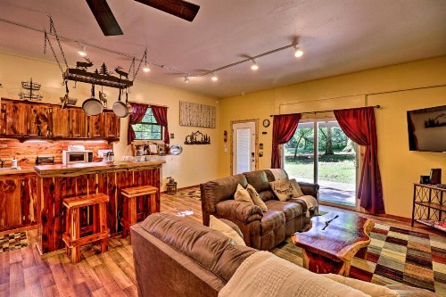 Royal Cabin: Outdoor Haven on Ouachita River! - image 5