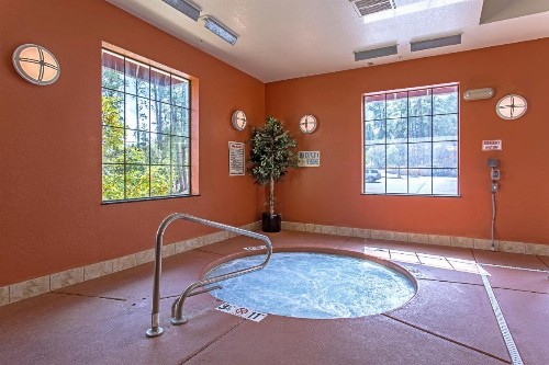Hotel Ruidoso - image 9