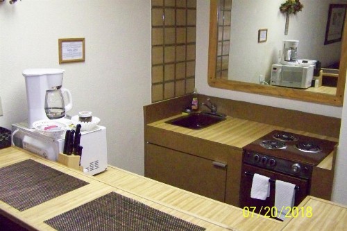 Village Lodge - image 15
