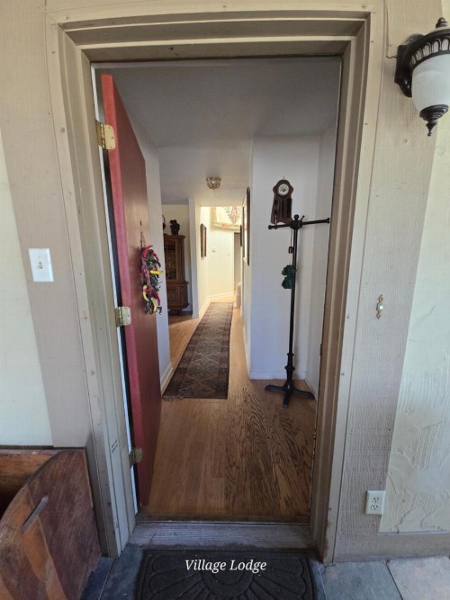 Village Lodge - image 22