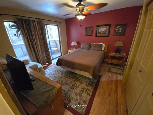 Village Lodge - image 5